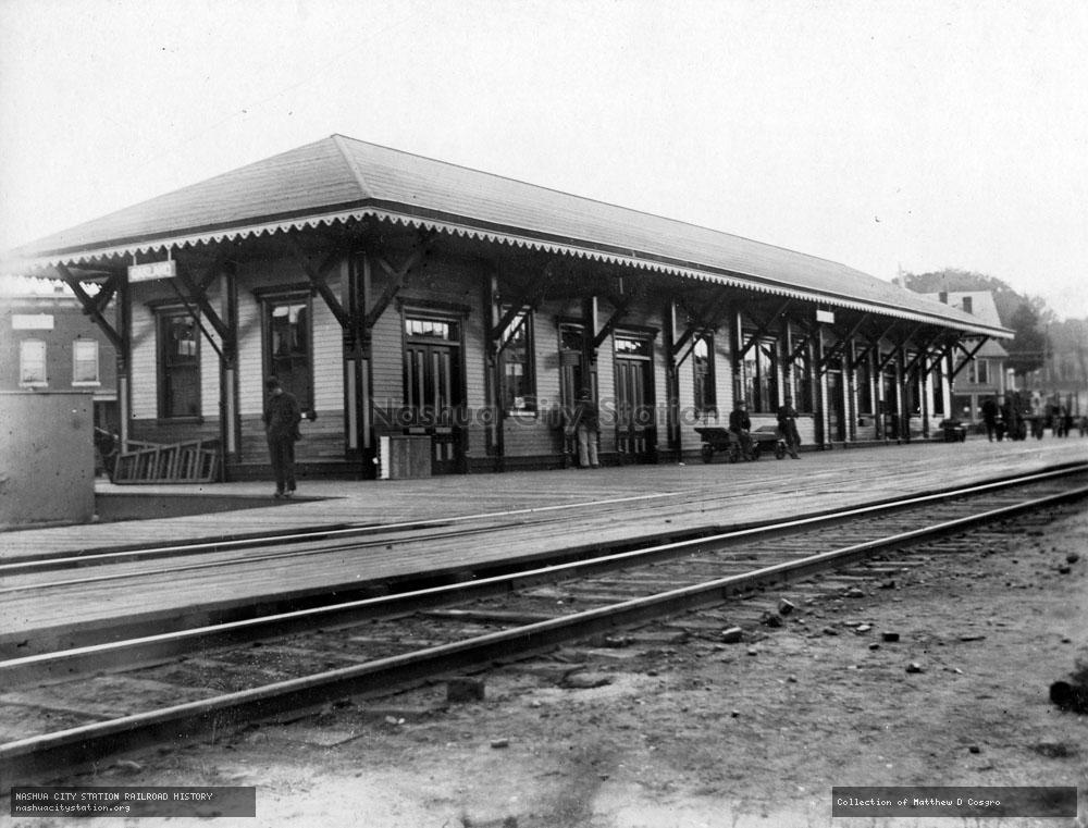 Postcard: Station, Oakland, Maine